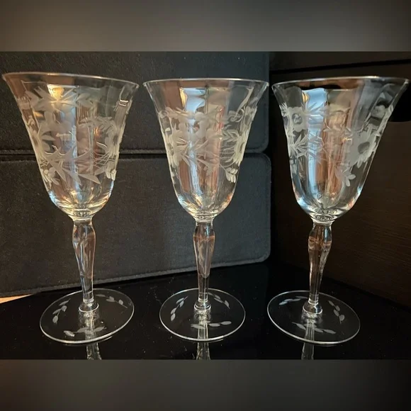 Susquehanna Salina Etched Crystal Goblets | Set of 8 - Picture 1 of 3